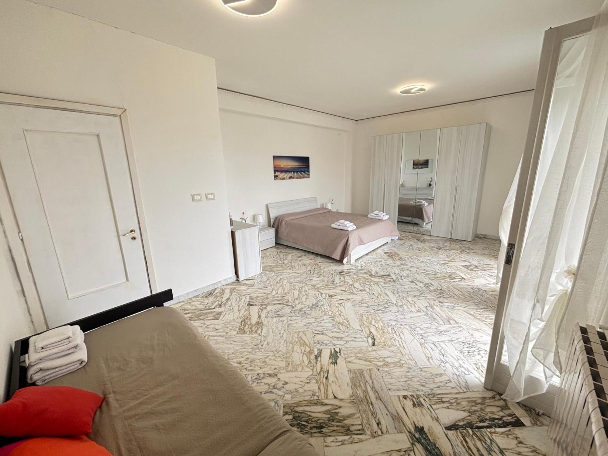 Casa Vacanze Argo 1 Szirakúza Kültér fotó